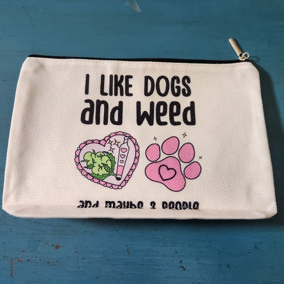 Make Up Bag - Picture 2 of 6